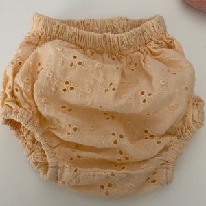 NWOT Newborn Bloomers